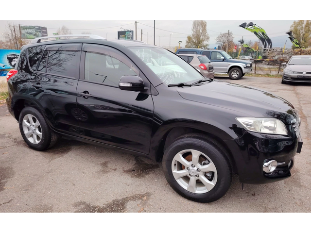 Toyota Rav4 2.2D4D/LUXORY - автомобили, коли, обяви за нови и употребявани 4
