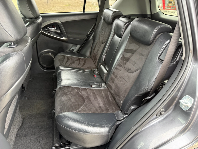 Toyota Rav4 2.0 VVT-i / FULL / AVTOMAT / EXECUTIVE / 4X4 - автомобили, коли, обяви за нови и употребявани 11