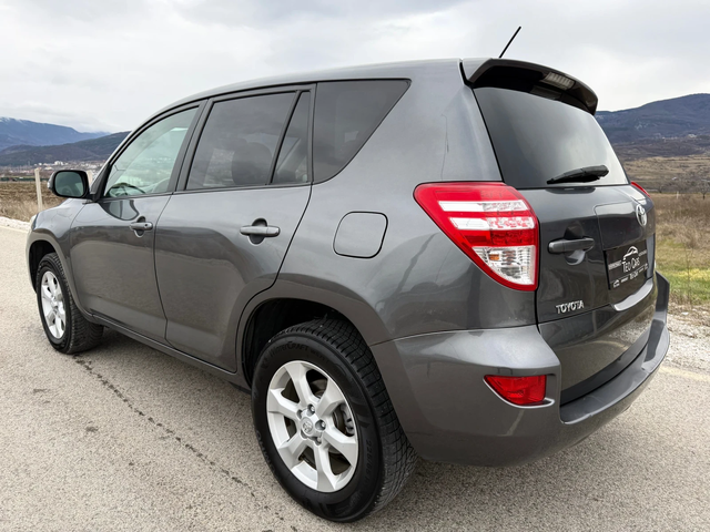 Toyota Rav4 2.0 VVT-i / FULL / AVTOMAT / EXECUTIVE / 4X4 - автомобили, коли, обяви за нови и употребявани 4