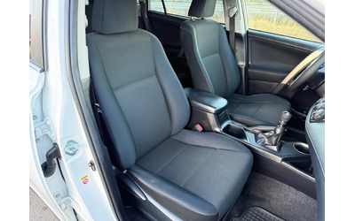 Toyota Rav4 2.0 D-4D / AWD 4X4 / AVTOPILOT / 186 000km !!! - автомобили, коли, обяви за нови и употребявани 10