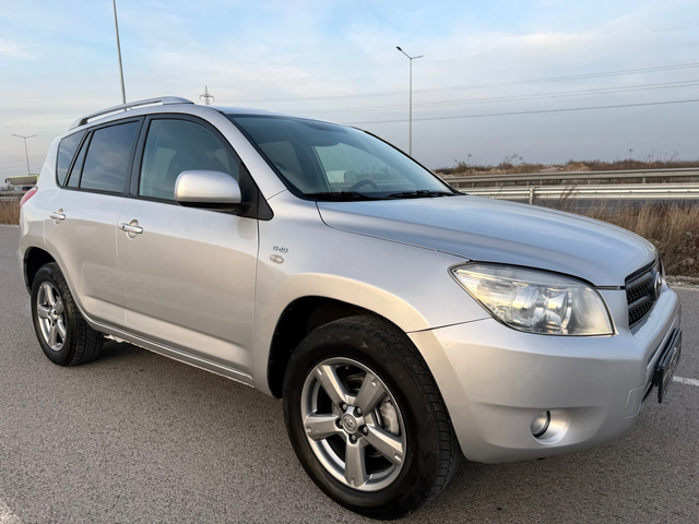 Toyota Rav4 2.2 D-4D / 4X4 / EXECUTIVE / KOJA / KEYLESS / NAVI - автомобили, коли, обяви за нови и употребявани 0