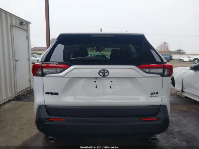Toyota Rav4 HYBRID XLE - автомобили, коли, обяви за нови и употребявани 4