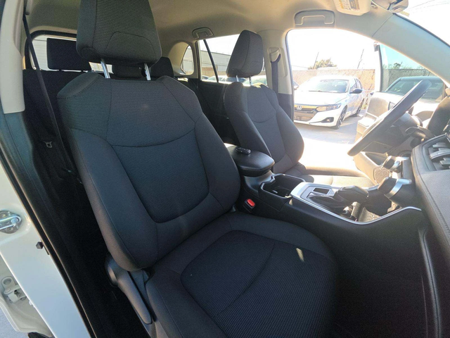 Toyota Rav4 - автомобили, коли, обяви за нови и употребявани 4