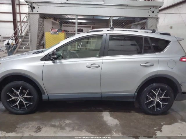 Toyota Rav4 SE - автомобили, коли, обяви за нови и употребявани 12