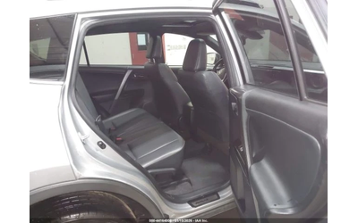 Toyota Rav4 SE - автомобили, коли, обяви за нови и употребявани 8