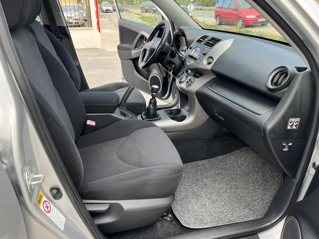 Toyota Rav4 2.2D4D 136кс 4Х4 КЛИТРОНИК ВНОС ИТАЛИЯ - автомобили, коли, обяви за нови и употребявани 10