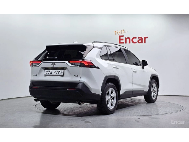 Toyota Rav4 КОЖА* 4 ПОДГРЕВА* ПАНОРАМА* ДВА КЛЮЧА - автомобили, коли, обяви за нови и употребявани 1