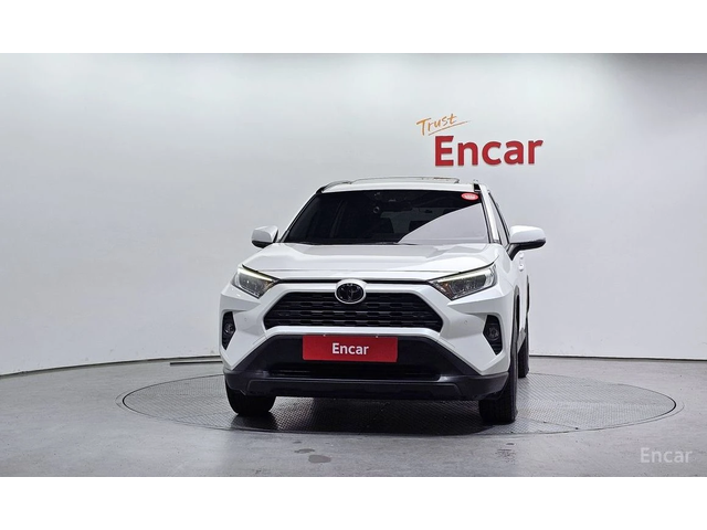 Toyota Rav4 КОЖА* 4 ПОДГРЕВА* ПАНОРАМА* ДВА КЛЮЧА - автомобили, коли, обяви за нови и употребявани 2