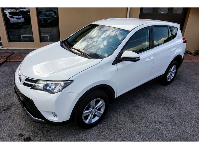 Toyota Rav4 2.0 D-4D ACTIVE - автомобили, коли, обяви за нови и употребявани 0