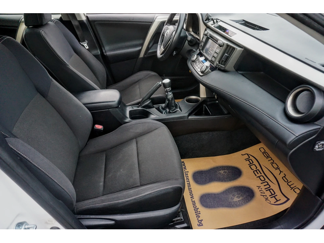 Toyota Rav4 2.0 D-4D ACTIVE - автомобили, коли, обяви за нови и употребявани 10