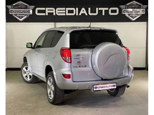 Toyota Rav4 - автомобили, коли, обяви за нови и употребявани 3