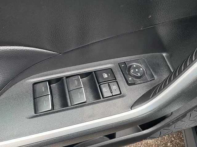 Toyota Rav4 XLE AWD* АвтоКредит* (ЦЕНА ДО БГ) - автомобили, коли, обяви за нови и употребявани 8