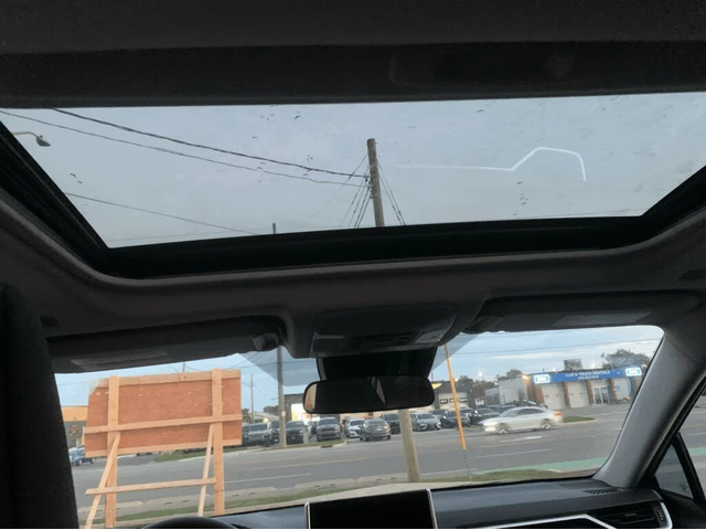 Toyota Rav4 Hybrid* XLE* AWD* АвтоКредит* (ЦЕНА ДО БГ) - автомобили, коли, обяви за нови и употребявани 11