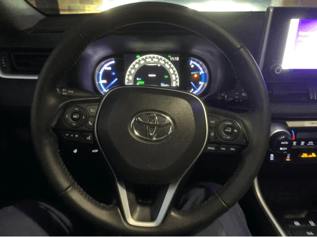 Toyota Rav4 Hybrid* XLE* AWD* АвтоКредит* (ЦЕНА ДО БГ) - автомобили, коли, обяви за нови и употребявани 12