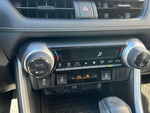 Toyota Rav4 * Hybrid XLE * CARFAX * ПОДГРЕВ * ШИБИДАХ * - автомобили, коли, обяви за нови и употребявани 10