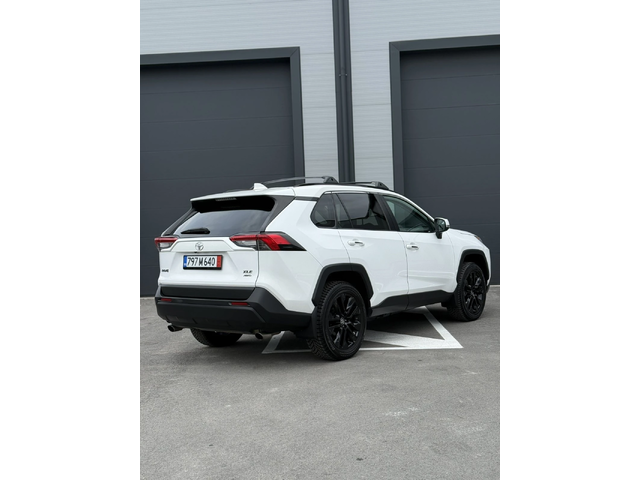 Toyota Rav4 * AWD* НАЛИЧНА В БГ* ПОДГРЕВ* ШИБЕДАХ - автомобили, коли, обяви за нови и употребявани 2