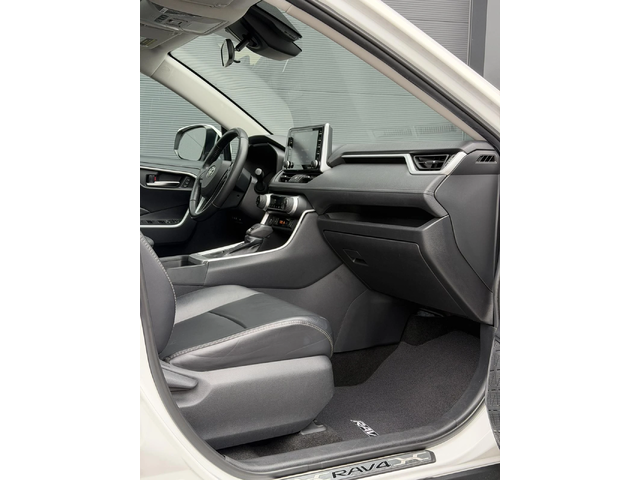 Toyota Rav4 * AWD* НАЛИЧНА В БГ* ПОДГРЕВ* ШИБЕДАХ - автомобили, коли, обяви за нови и употребявани 8
