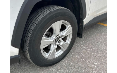 Toyota Rav4 * XLE * CARFAX * 2 КЛЮЧА * KEYLESS * ПАНО - автомобили, коли, обяви за нови и употребявани 6