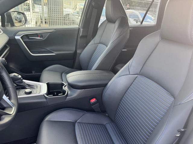 Toyota Rav4 - автомобили, коли, обяви за нови и употребявани 12