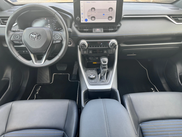 Toyota Rav4 - автомобили, коли, обяви за нови и употребявани 13