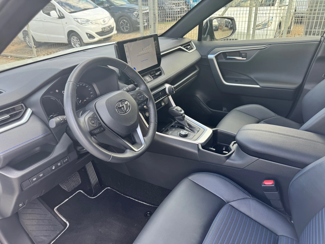 Toyota Rav4 - автомобили, коли, обяви за нови и употребявани 9