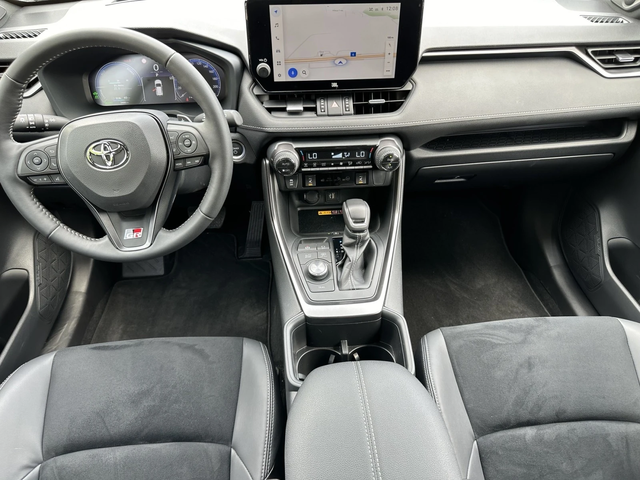 Toyota Rav4 GR/PLUG-IN HYBRID/306.PS 4x4 - автомобили, коли, обяви за нови и употребявани 12
