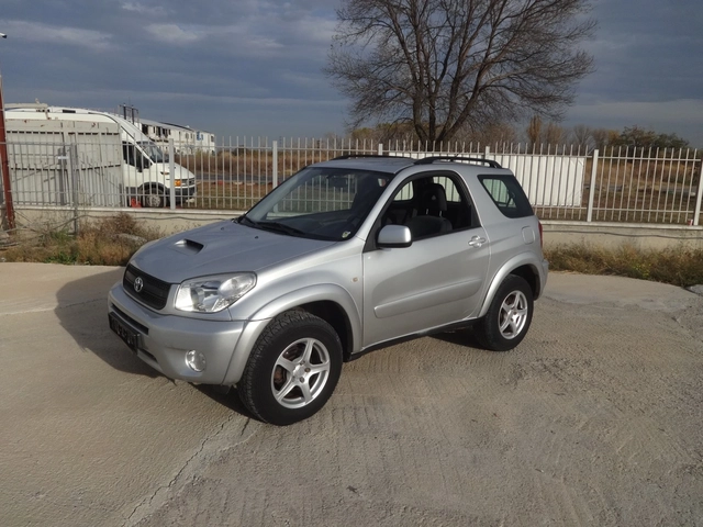 Toyota Rav4 - автомобили, коли, обяви за нови и употребявани 3