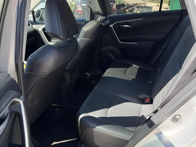 Toyota Rav4 XLE AWD * ПАНОРАМА * ПОДГРЕВИ * Keyless * CARFAX - автомобили, коли, обяви за нови и употребявани 7