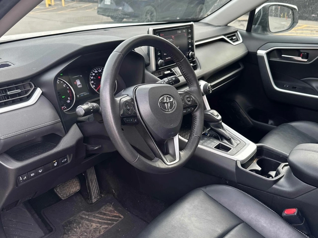 Toyota Rav4 XLE * * CARFAX * * АВТО КРЕДИТ * * - автомобили, коли, обяви за нови и употребявани 5