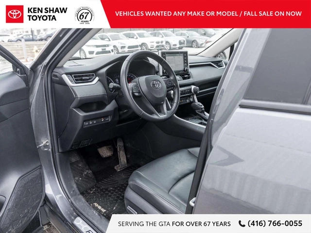 Toyota Rav4 XLE Premium / Leather / Sunroof  / ЦЕНА ДО БГ ! - автомобили, коли, обяви за нови и употребявани 8