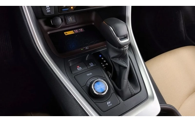 Toyota Rav4 AWD HYBRID | ОБДУХВАНЕ| DISTRONIC | LANE ASSIST - автомобили, коли, обяви за нови и употребявани 11