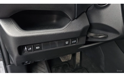 Toyota Rav4 XLE* КАМЕРА* ПОДГРЕВ* KEYLESS - автомобили, коли, обяви за нови и употребявани 16