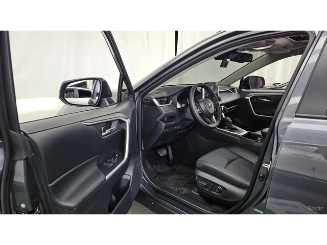 Toyota Rav4 XLE* КАМЕРА* ПОДГРЕВ* KEYLESS - автомобили, коли, обяви за нови и употребявани 9