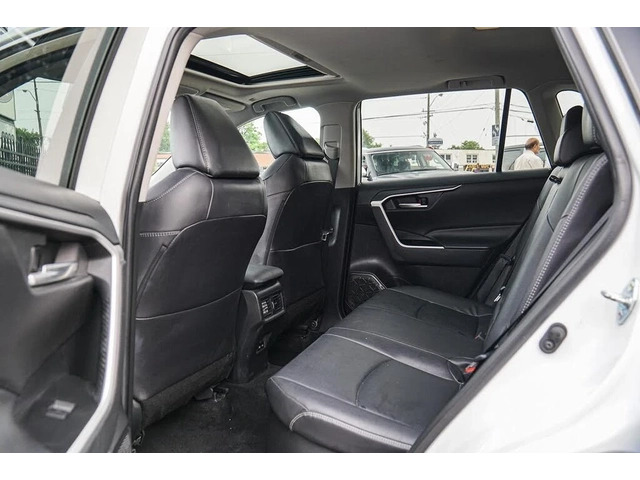Toyota Rav4 Hybrid XLE AWD - автомобили, коли, обяви за нови и употребявани 15