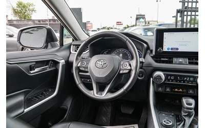 Toyota Rav4 Hybrid XLE AWD - автомобили, коли, обяви за нови и употребявани 8