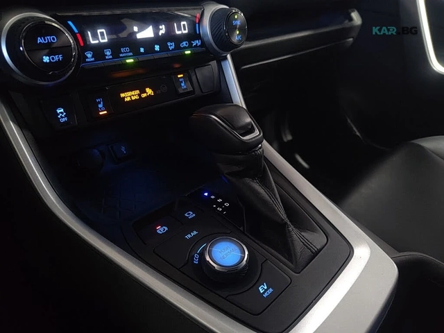Toyota Rav4 Hybrid Premium XSE AWD - автомобили, коли, обяви за нови и употребявани 11