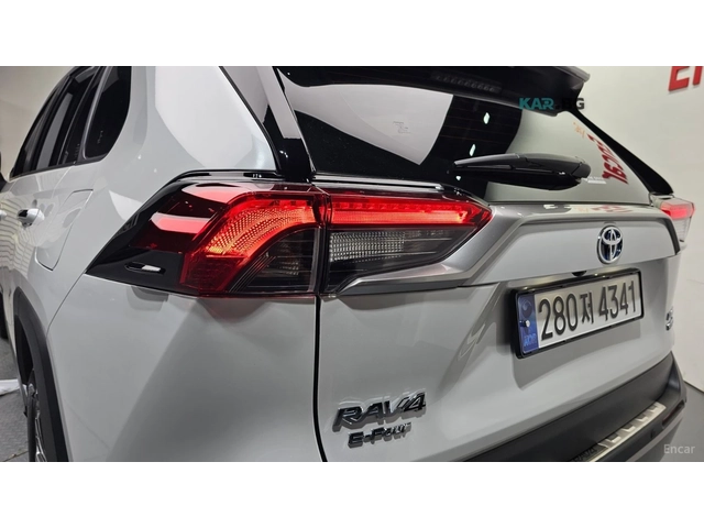 Toyota Rav4 5TH GEN/2.5 HYBRID AWD/LTD - автомобили, коли, обяви за нови и употребявани 4