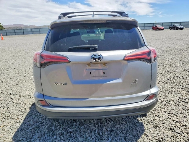 Toyota Rav4 - автомобили, коли, обяви за нови и употребявани 4