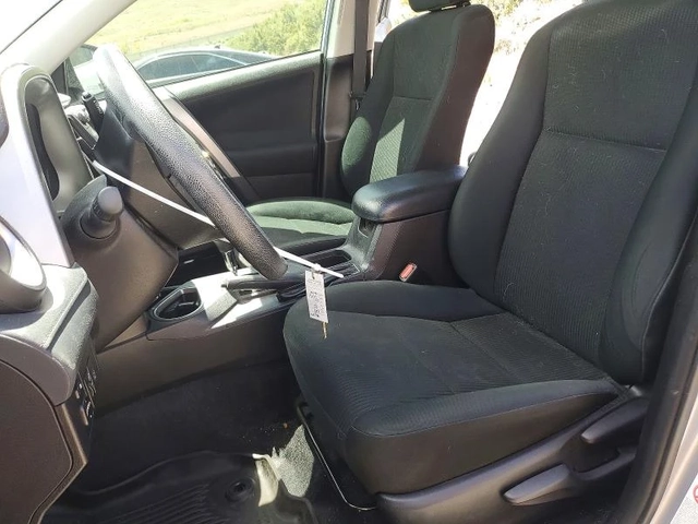 Toyota Rav4 - автомобили, коли, обяви за нови и употребявани 6