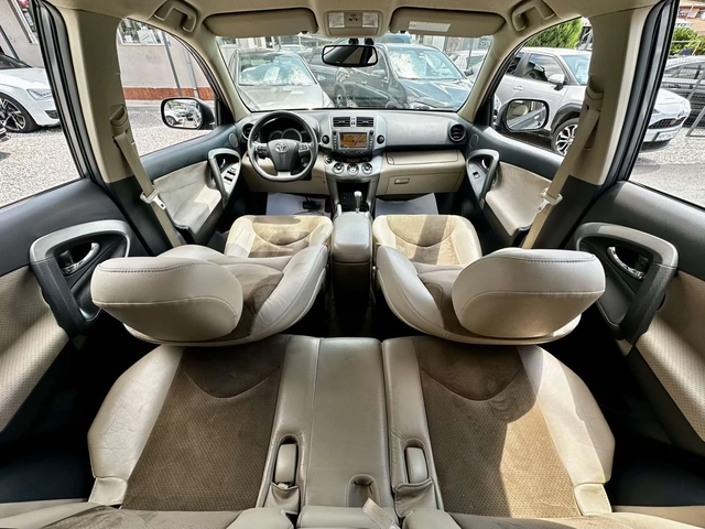 Toyota Rav4 2.0i 158HP KEYLESS AUTOMAT КОЖА НАВИ - автомобили, коли, обяви за нови и употребявани 8