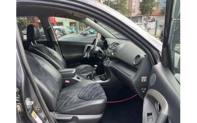 Toyota Rav4 2.2 DISEL - автомобили, коли, обяви за нови и употребявани 8