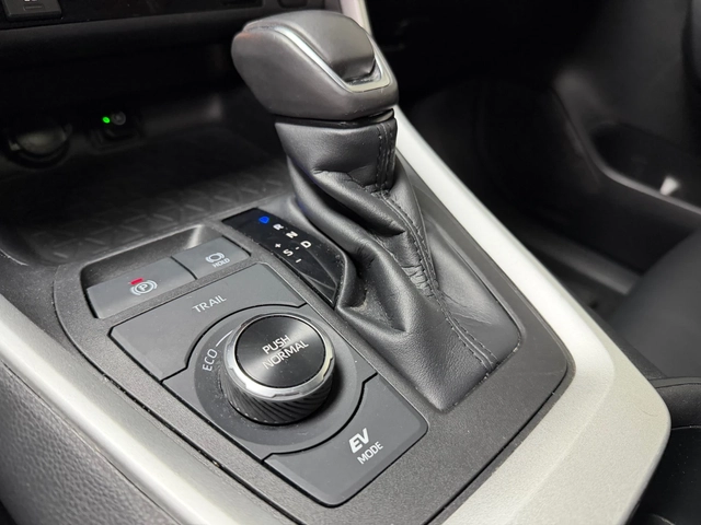 Toyota Rav4 AWD * 47 600km* XLE PREMIUM - автомобили, коли, обяви за нови и употребявани 12