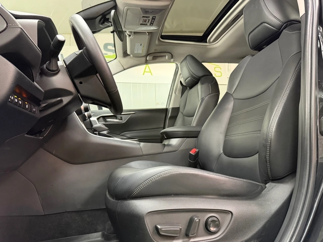 Toyota Rav4 AWD * 47 600km* XLE PREMIUM - автомобили, коли, обяви за нови и употребявани 5