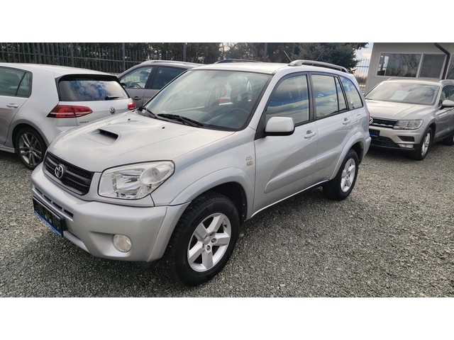 Toyota Rav4 2.0D4D - автомобили, коли, обяви за нови и употребявани 0