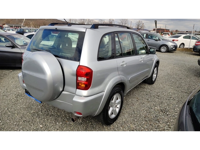 Toyota Rav4 2.0D4D - автомобили, коли, обяви за нови и употребявани 3