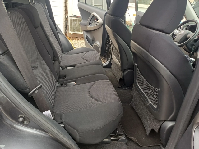 Toyota Rav4 2.2 D4D - автомобили, коли, обяви за нови и употребявани 9