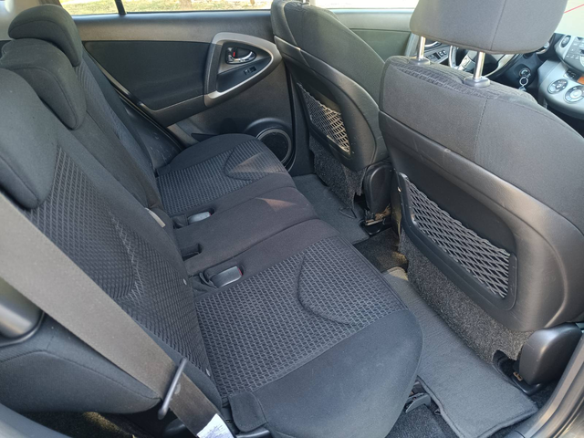 Toyota Rav4 - автомобили, коли, обяви за нови и употребявани 16