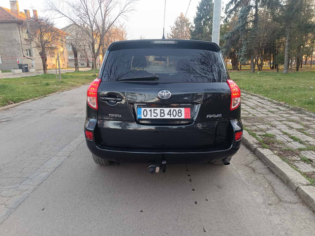 Toyota Rav4 - автомобили, коли, обяви за нови и употребявани 4