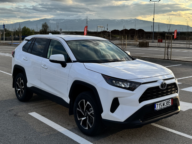 Toyota Rav4 AWD 2.5 DOHC Automatic 8 Speed Регистрирана - автомобили, коли, обяви за нови и употребявани 2