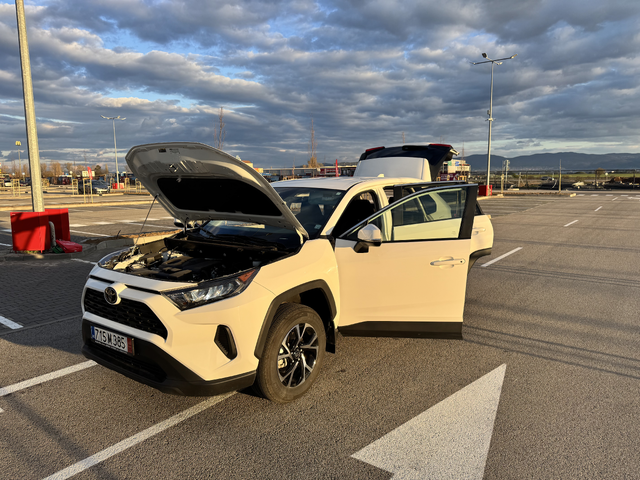 Toyota Rav4 AWD 2.5 DOHC Automatic 8 Speed Регистрирана - автомобили, коли, обяви за нови и употребявани 5